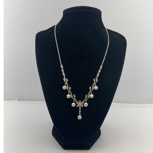 Vintage  Crown PD Delicate Faux Pearl Silver tone Chain Y Drop Necklace B18 - Picture 3 of 11